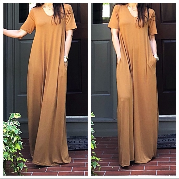 ShopEvelynne Dresses & Skirts - FABULOUS FAVORITE V NECK SIDE POCKETS MAXI DRESS